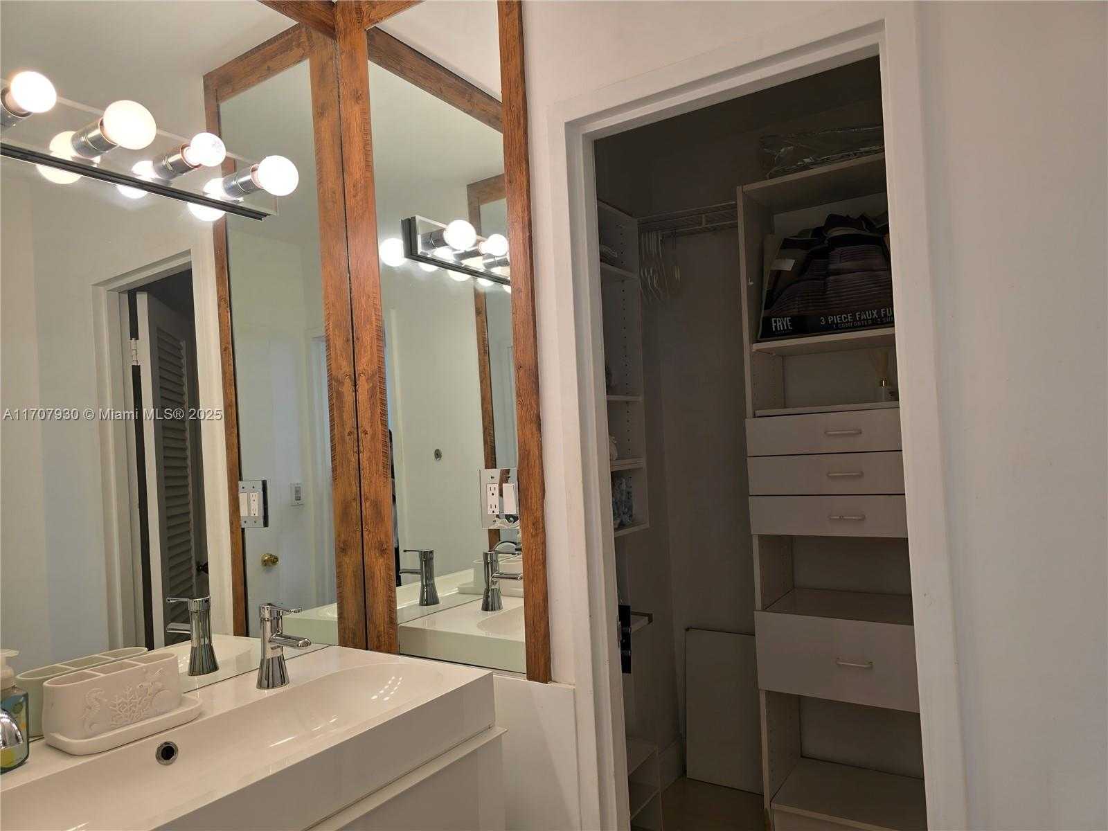 Small Image of 100 LINCOLN RD #503, Miami Beach Number 14