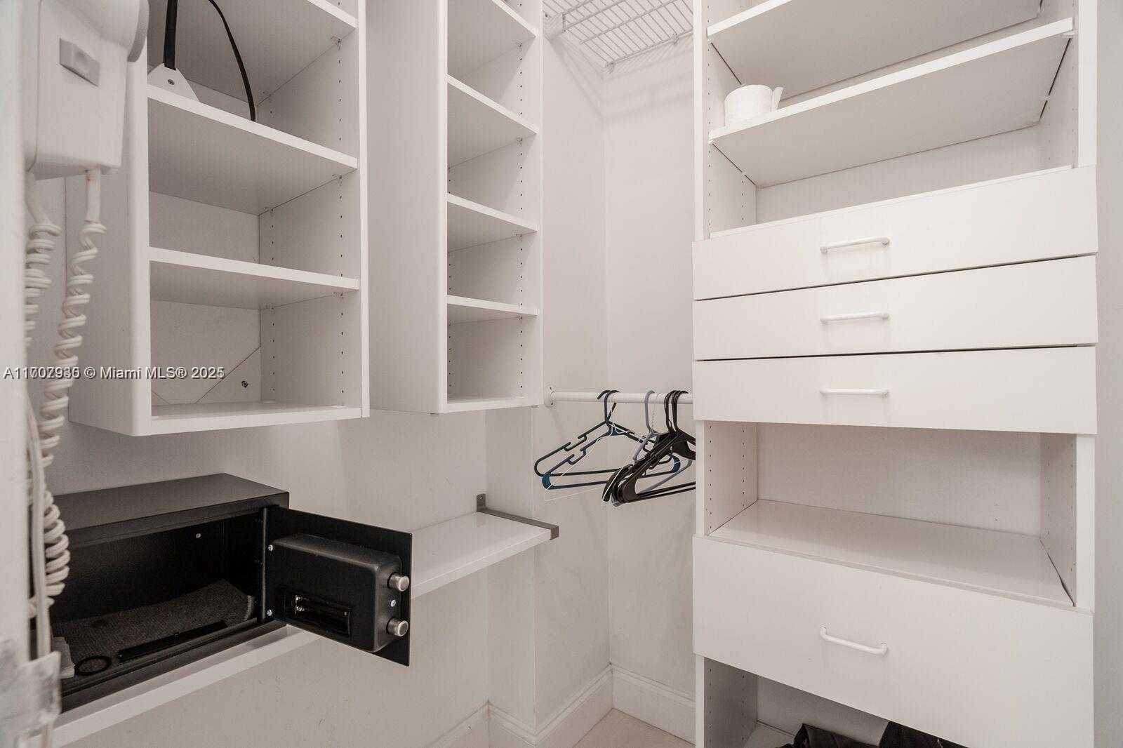Small Image of 100 LINCOLN RD #503, Miami Beach Number 17