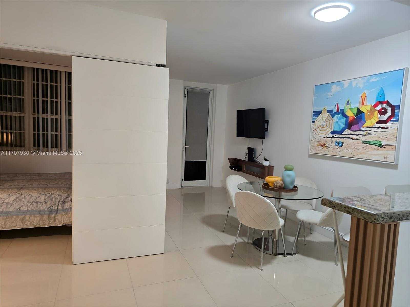 Small Image of 100 LINCOLN RD #503, Miami Beach Number 3