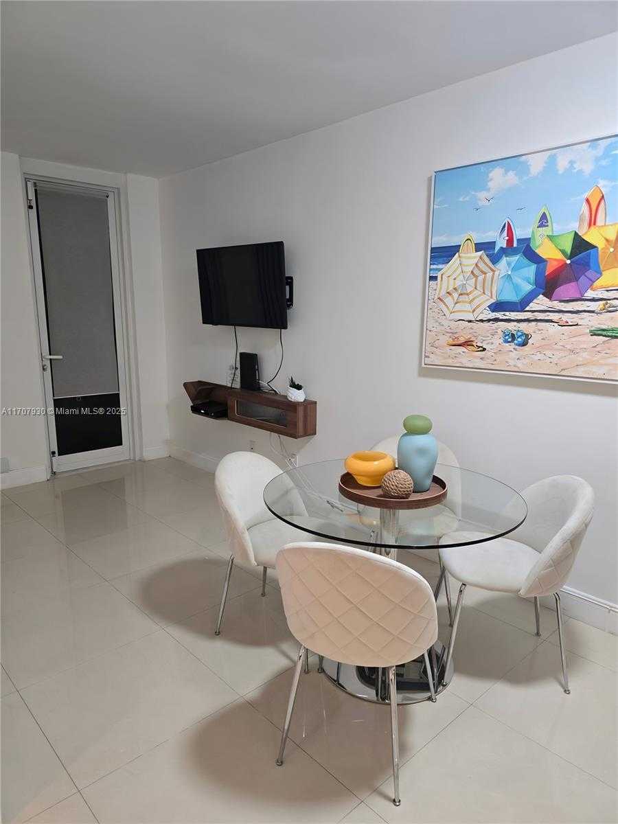 Small Image of 100 LINCOLN RD #503, Miami Beach Number 8