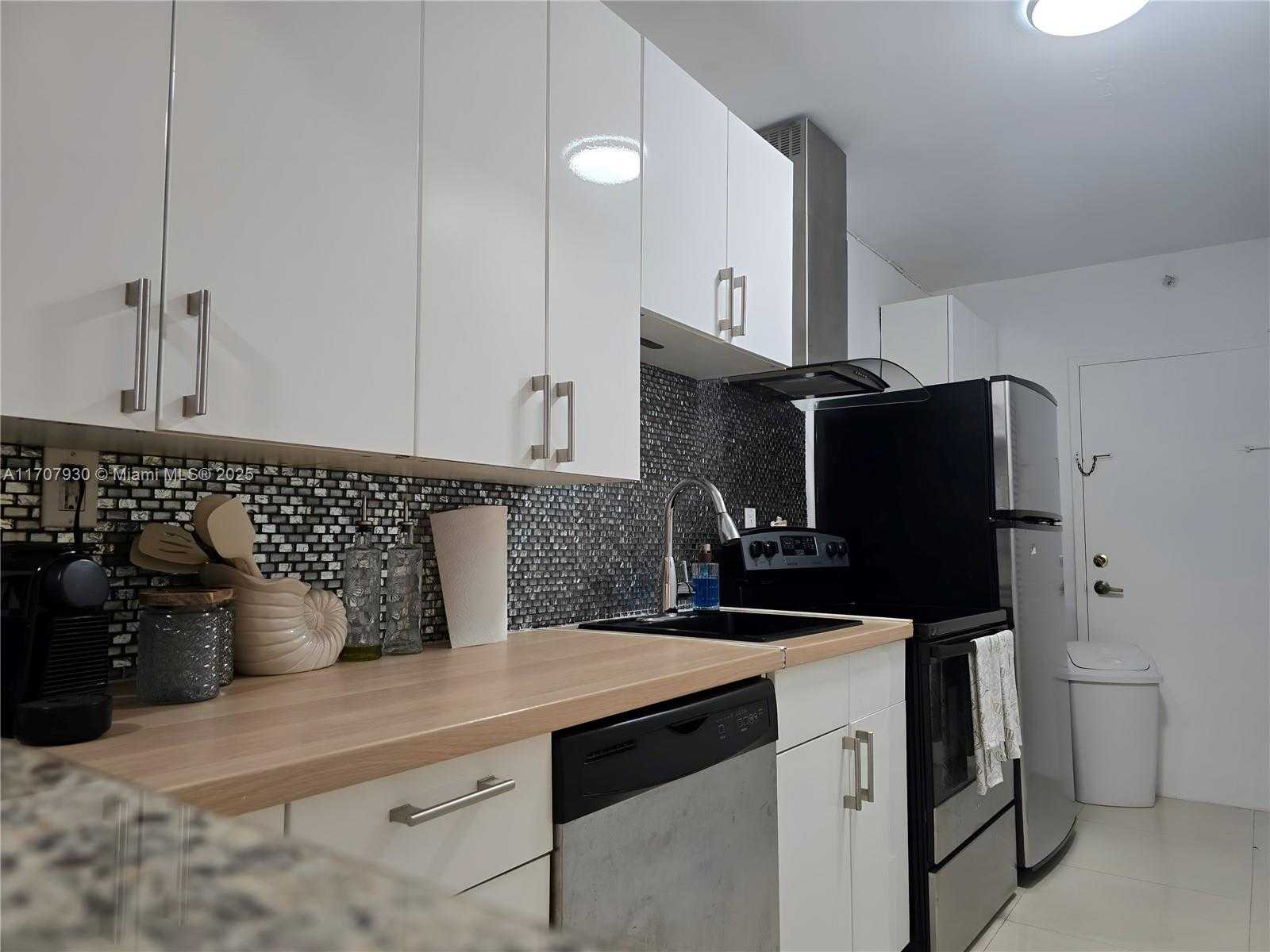 Small Image of 100 LINCOLN RD #503, Miami Beach Number 9