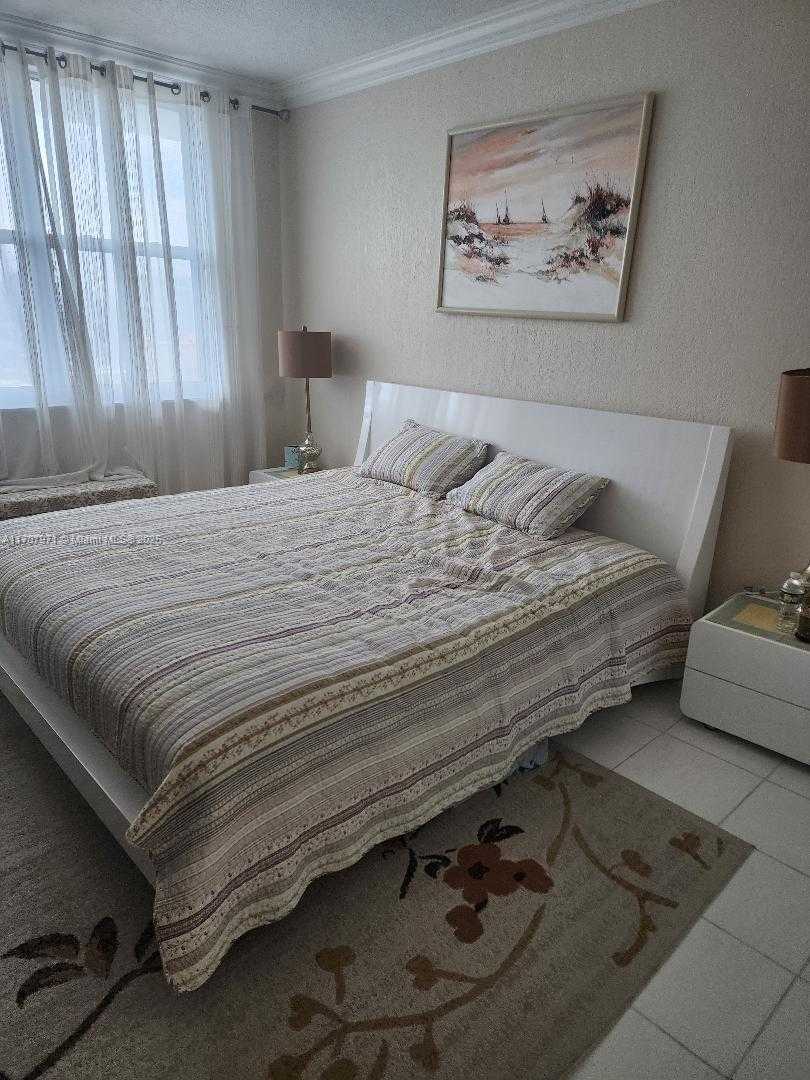 Small Image of 1980 SOUTH OCEAN DR #22L, Hallandale Beach Number 10