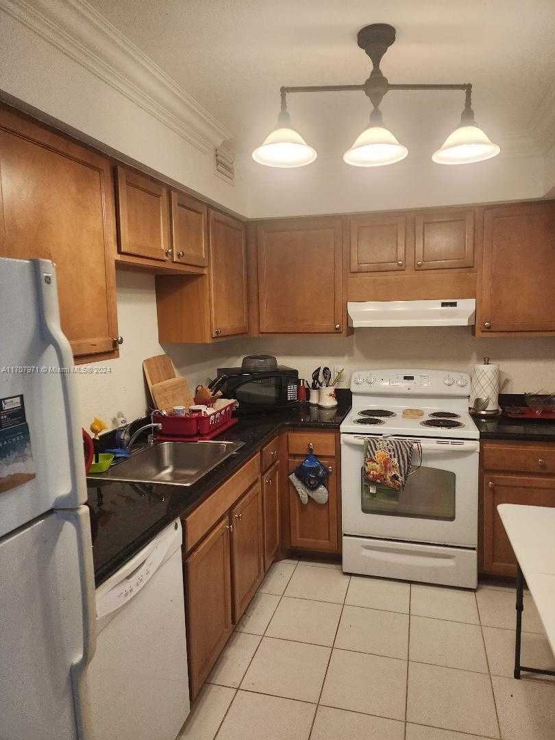 Small Image of 1980 SOUTH OCEAN DR #22L, Hallandale Beach Number 6