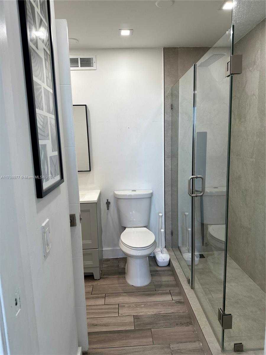 Small Image of 1251 NORTH EAST 108TH ST #810, Miami Number 4