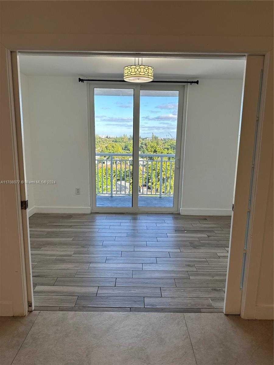 Small Image of 1251 NORTH EAST 108TH ST #810, Miami Number 6
