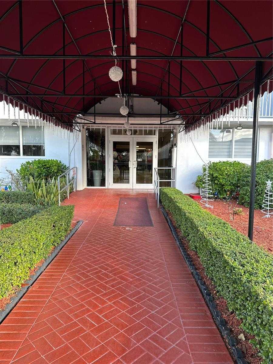 Small Image of 1251 NORTH EAST 108TH ST #810, Miami Number 8
