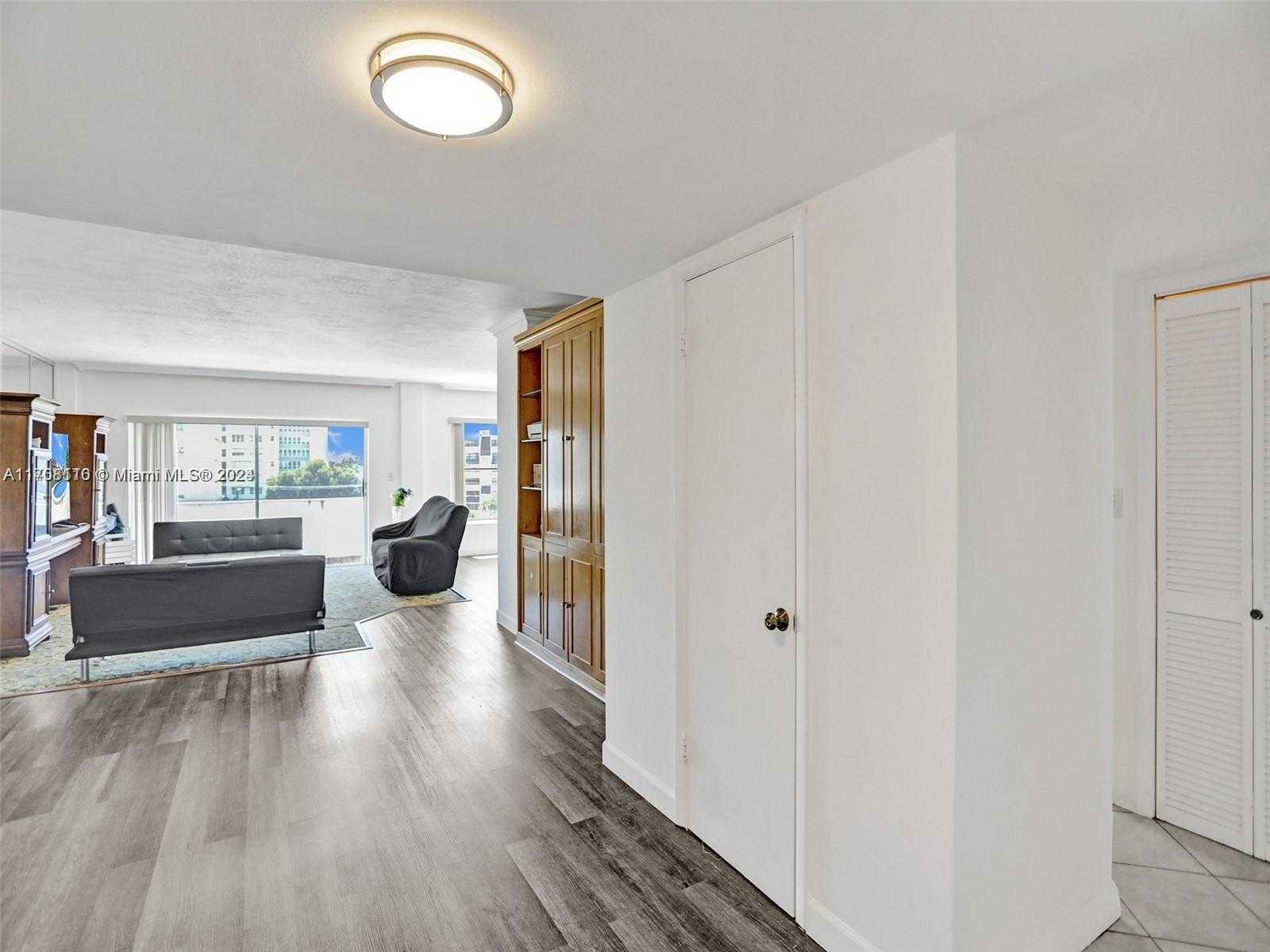 Small Image of 1075 92ND ST #504, Bay Harbor Islands Number 12