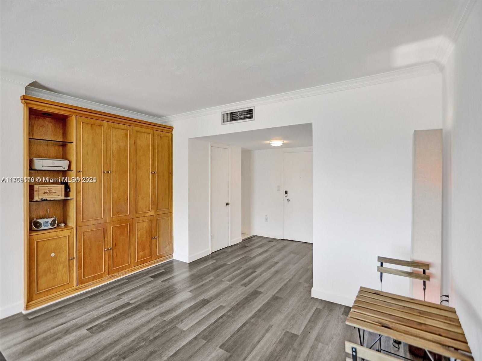 Small Image of 1075 92ND ST #504, Bay Harbor Islands Number 13