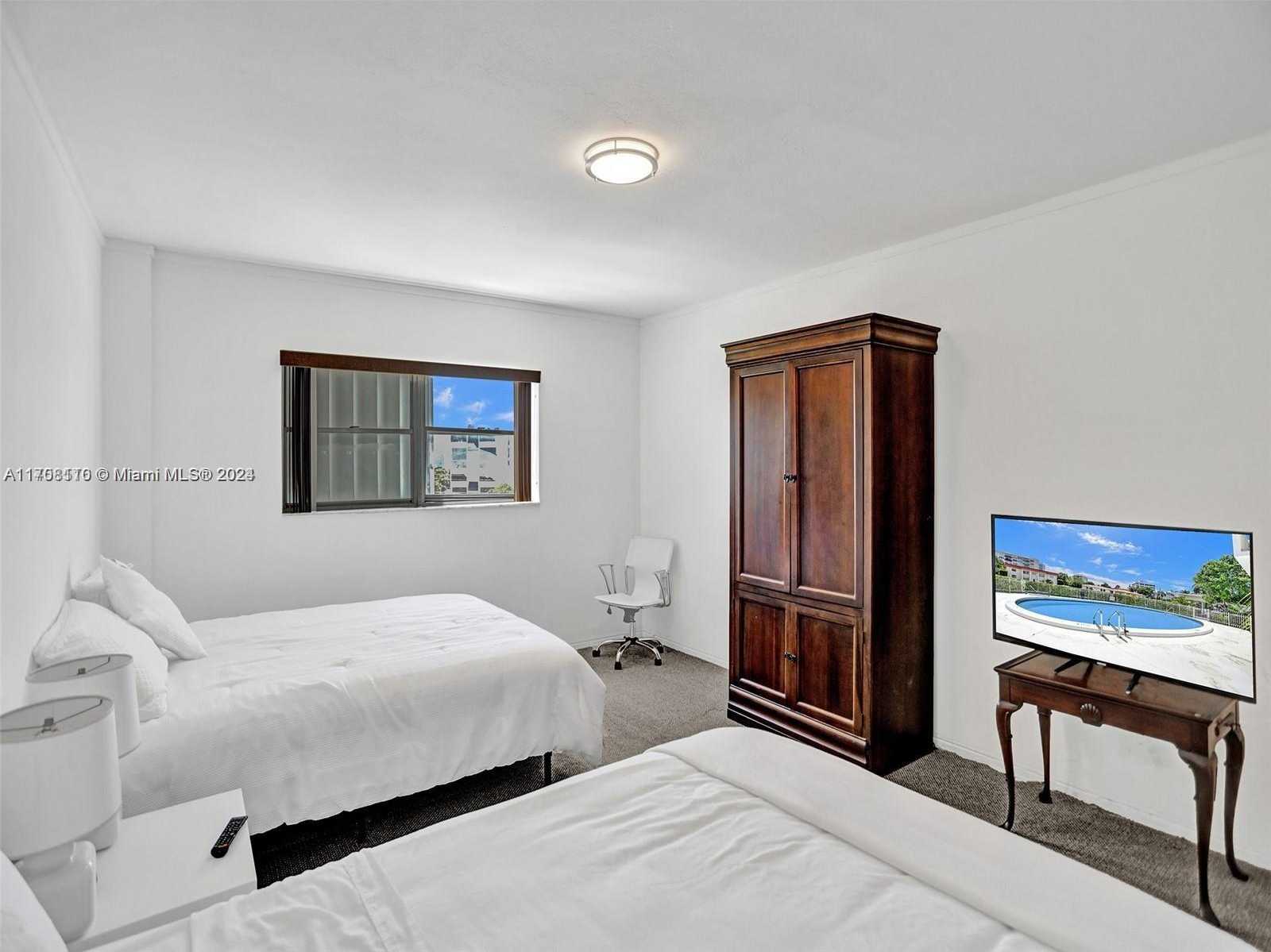 Small Image of 1075 92ND ST #504, Bay Harbor Islands Number 16