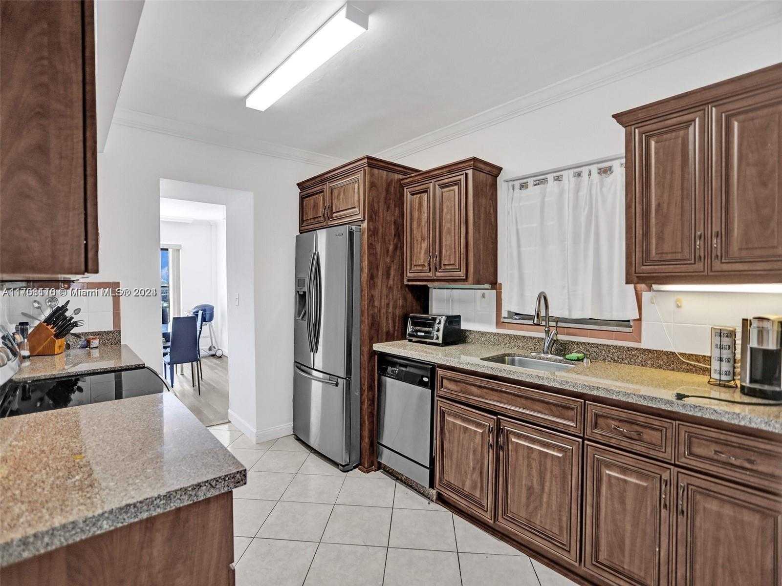 Small Image of 1075 92ND ST #504, Bay Harbor Islands Number 6