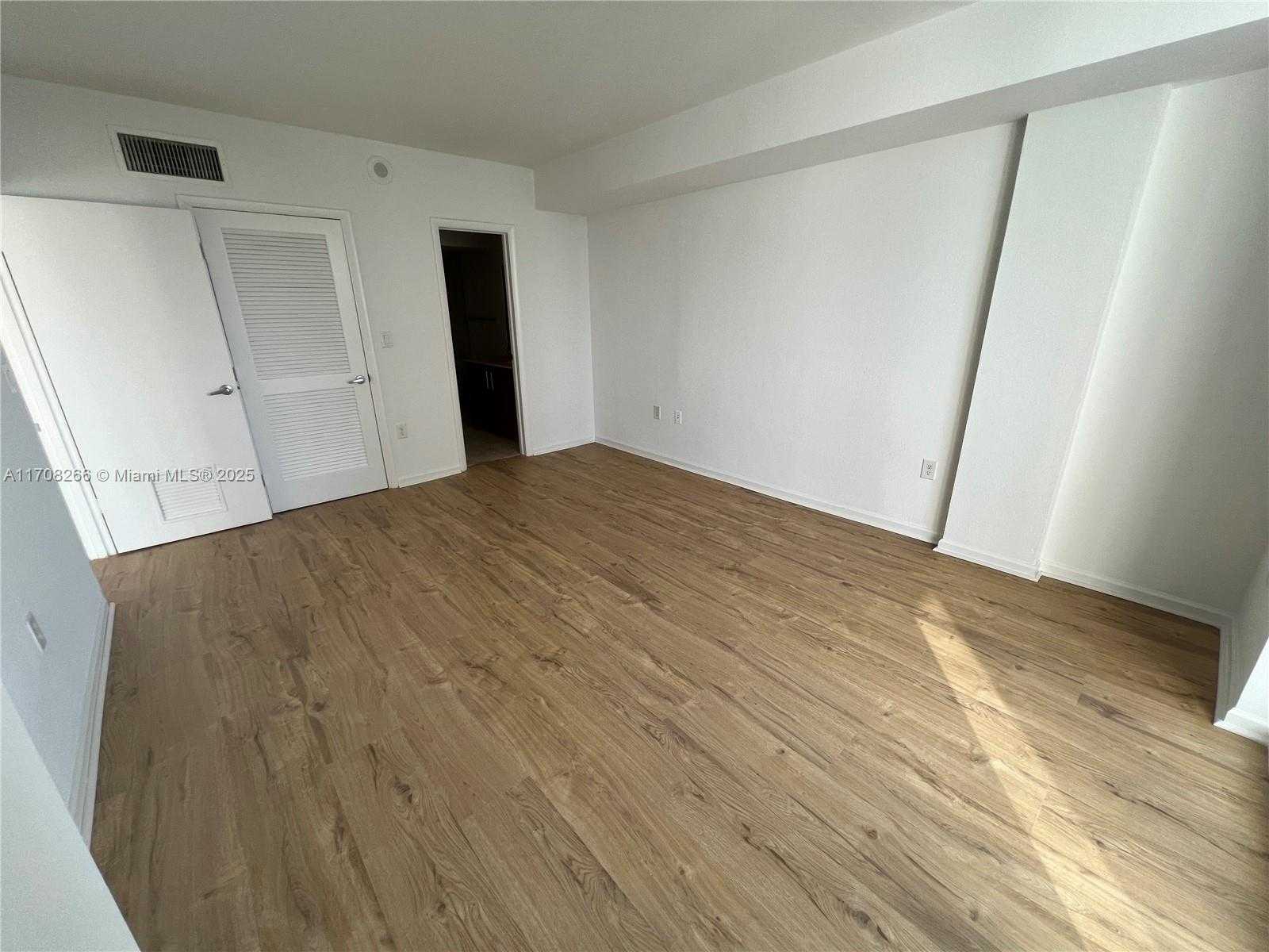 Small Image of 10275 COLLINS AVE #415, Bal Harbour Number 11