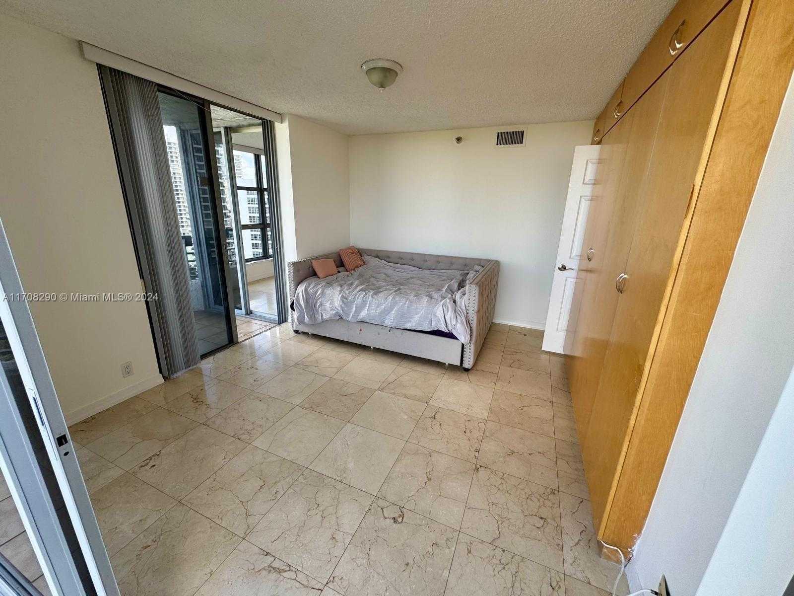 Small Image of 3530 MYSTIC POINTE DR #1809, Aventura Number 18