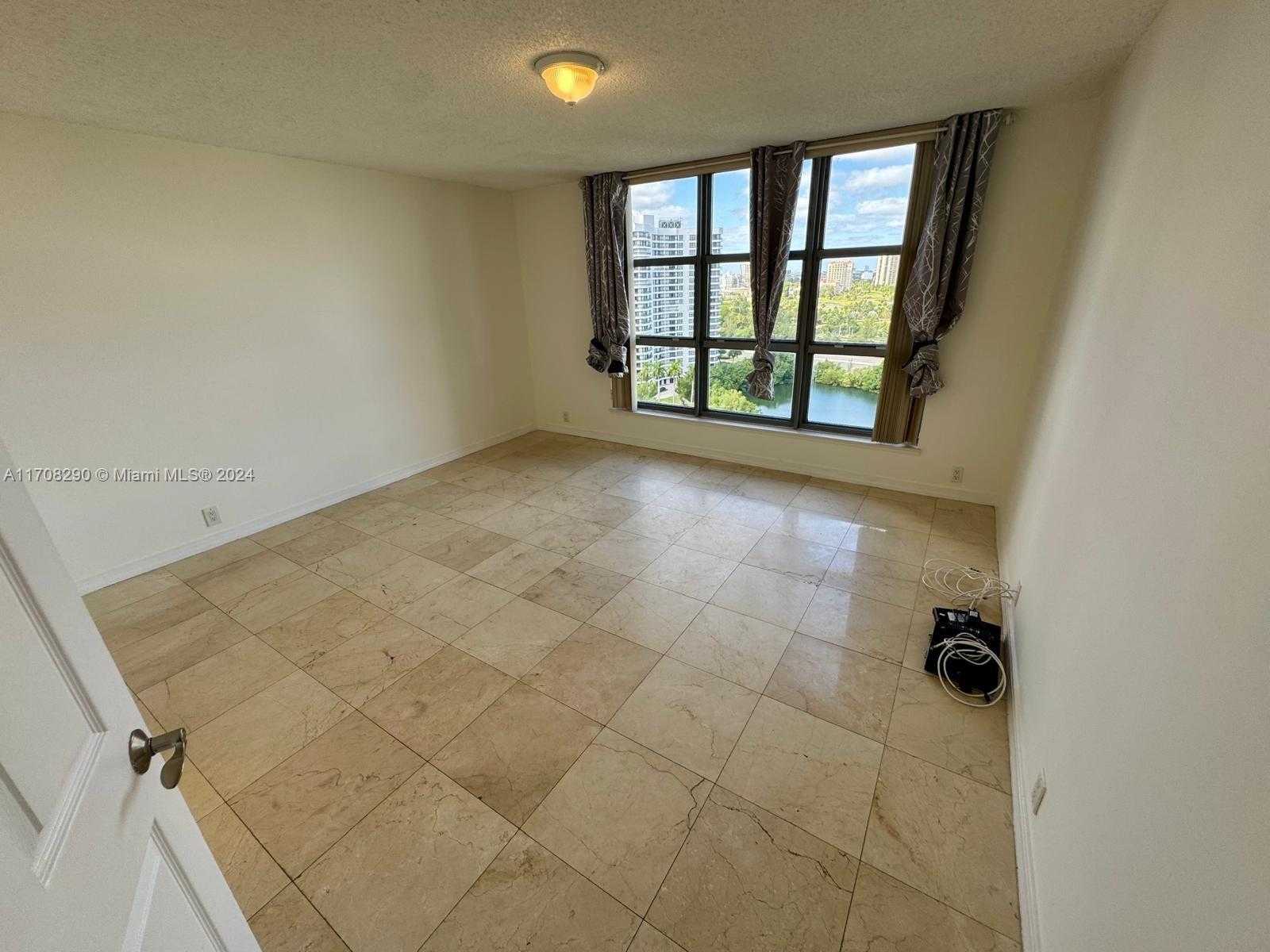 Small Image of 3530 MYSTIC POINTE DR #1809, Aventura Number 20