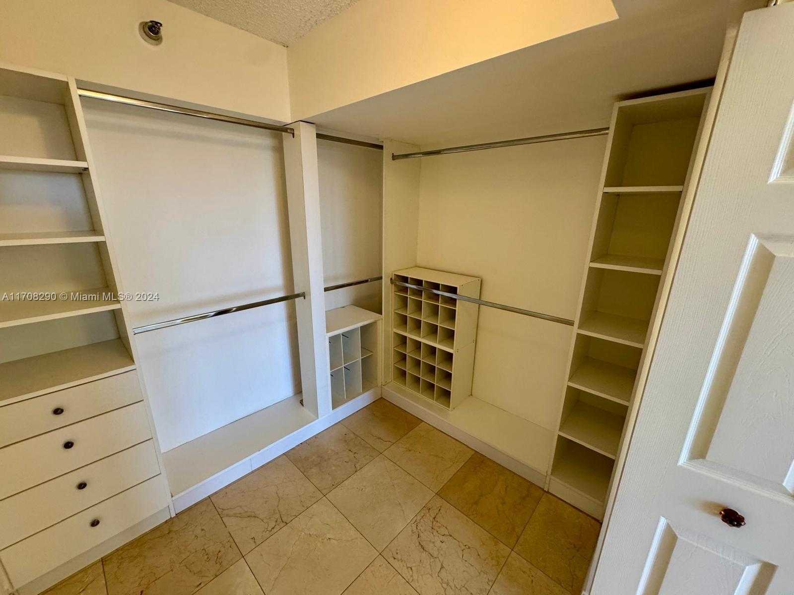 Small Image of 3530 MYSTIC POINTE DR #1809, Aventura Number 23
