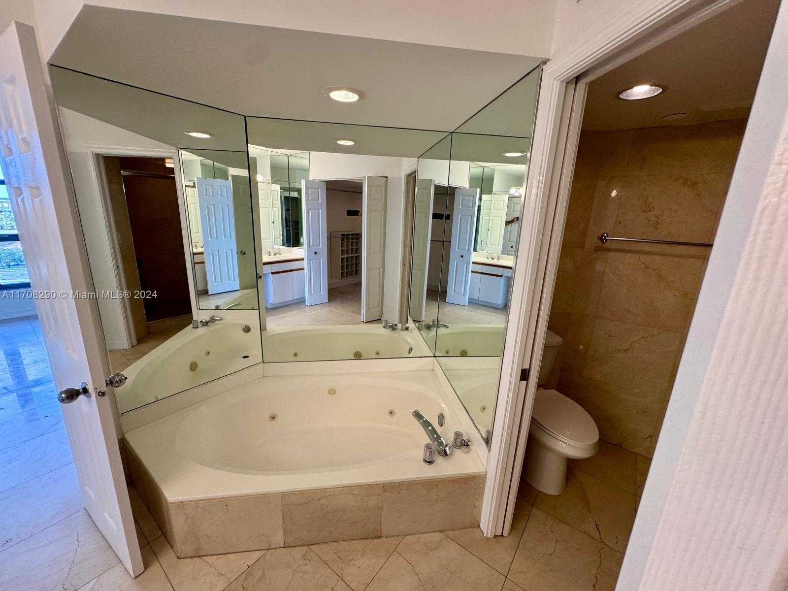 Small Image of 3530 MYSTIC POINTE DR #1809, Aventura Number 25