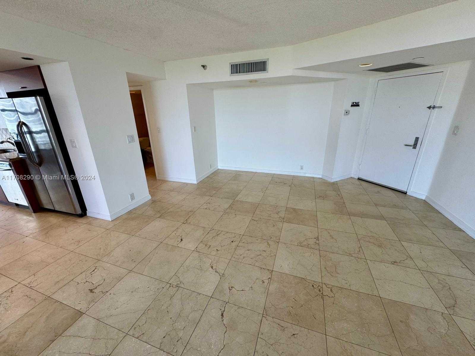 Small Image of 3530 MYSTIC POINTE DR #1809, Aventura Number 7