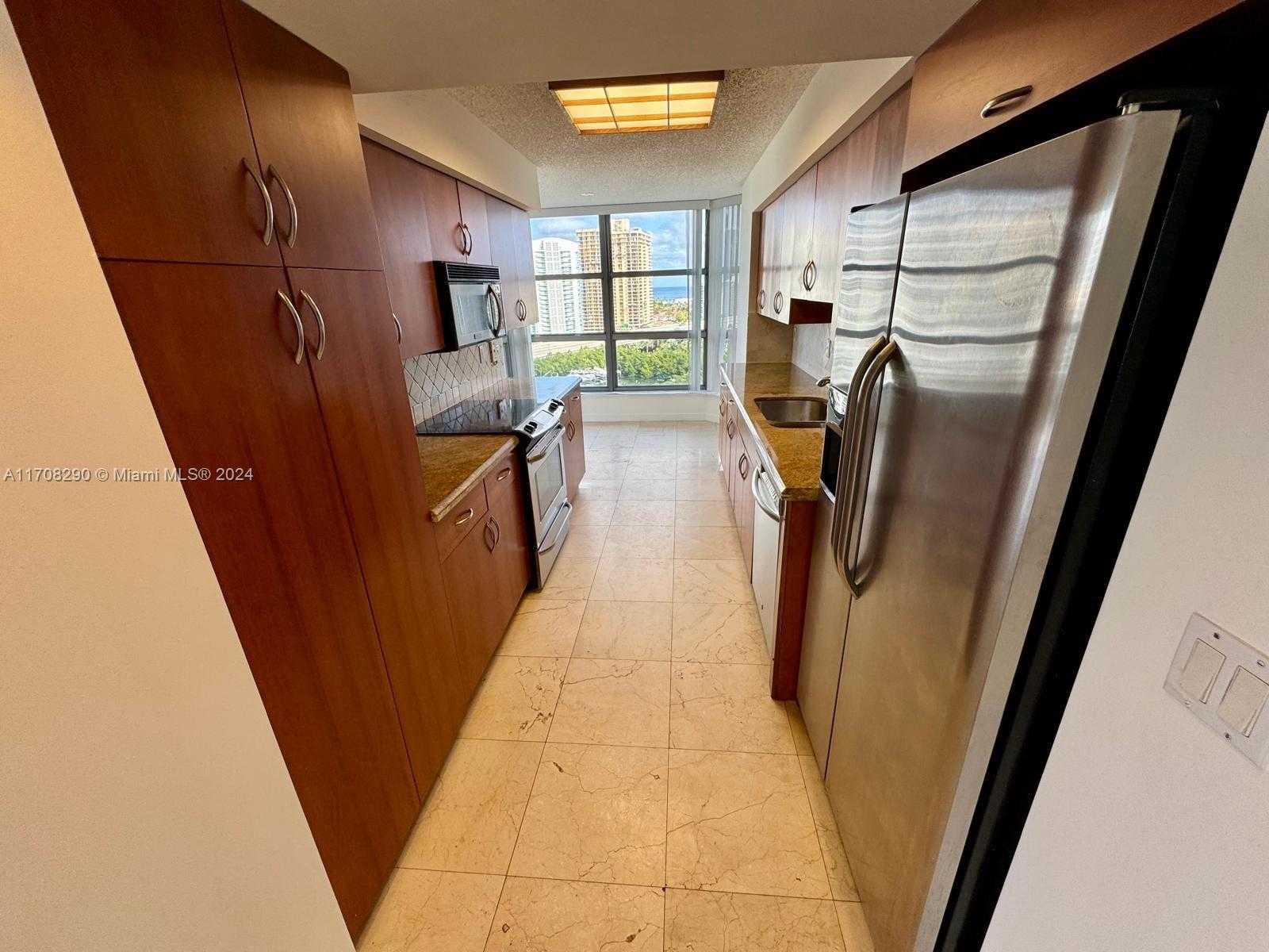 Small Image of 3530 MYSTIC POINTE DR #1809, Aventura Number 8