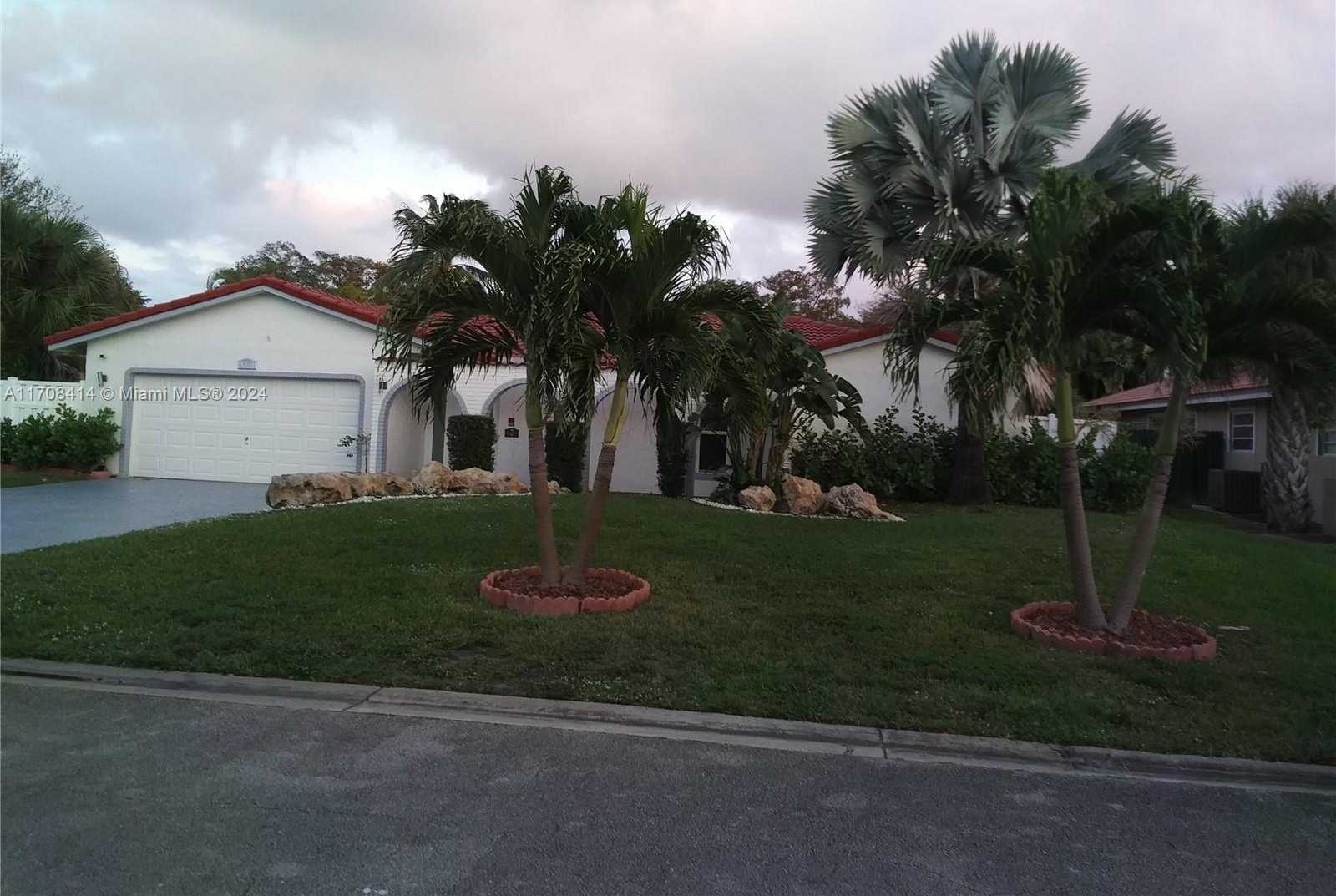 Small Image of 1377 NORTH WEST 87TH TER, Coral Springs Number 4