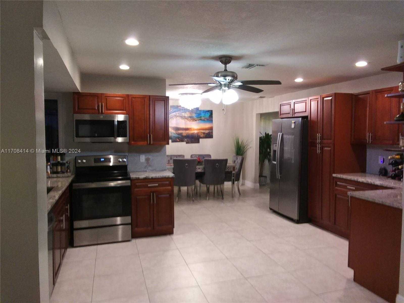 Small Image of 1377 NORTH WEST 87TH TER, Coral Springs Number 9