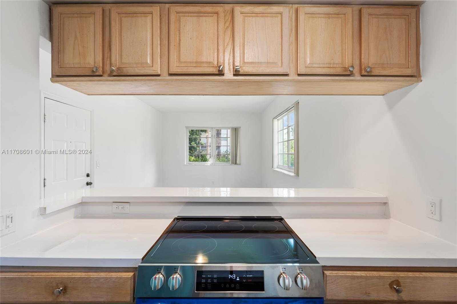 Small Image of 359 MERIDIAN AVE #A102, Miami Beach Number 16