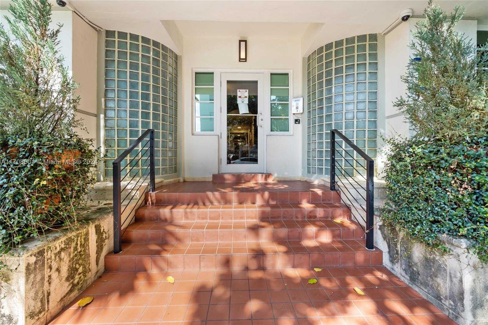 Small Image of 359 MERIDIAN AVE #A102, Miami Beach Number 2