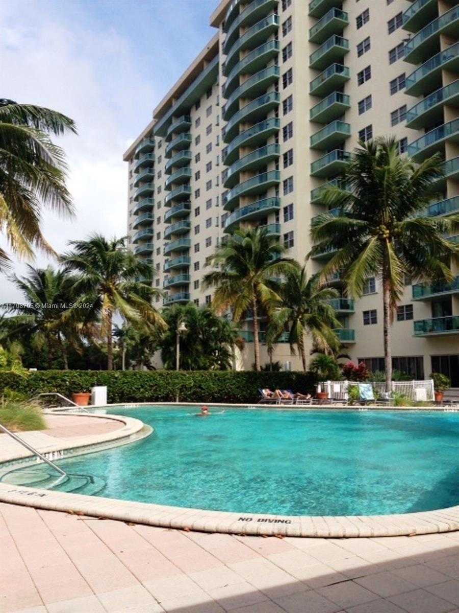 Small Image of 19390 COLLINS #1126, Sunny Isles Beach Number 2