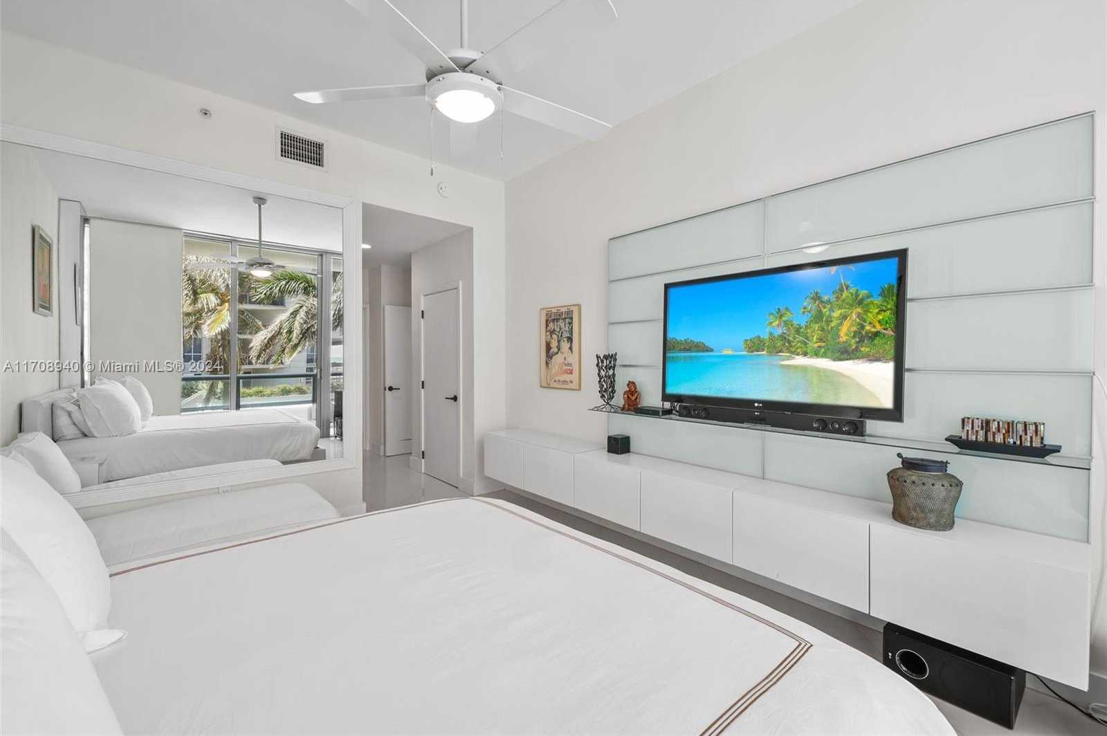 Small Image of 6799 COLLINS AVE #207, Miami Beach Number 14
