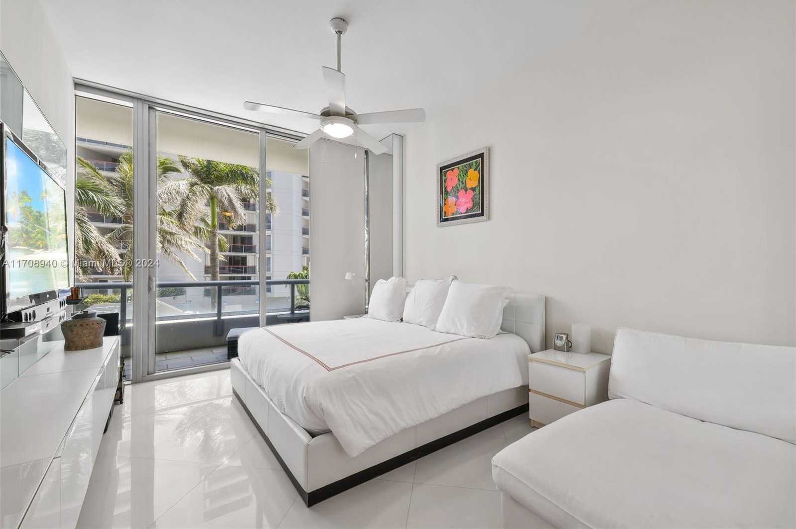 Small Image of 6799 COLLINS AVE #207, Miami Beach Number 15