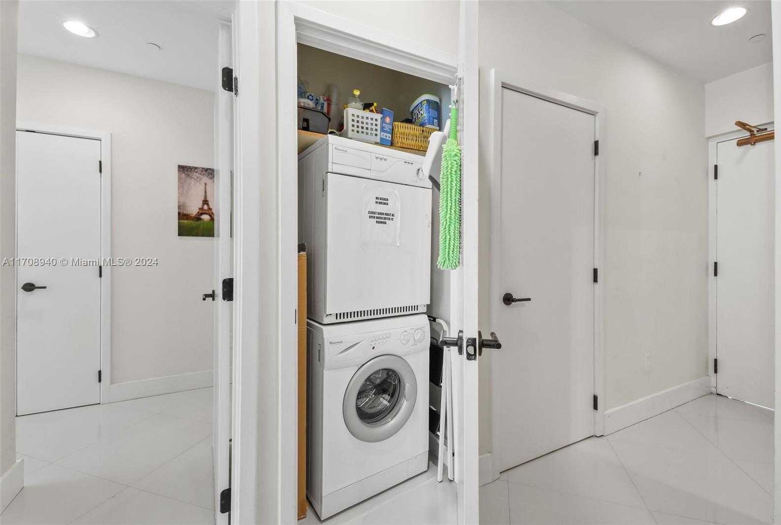 Small Image of 6799 COLLINS AVE #207, Miami Beach Number 23
