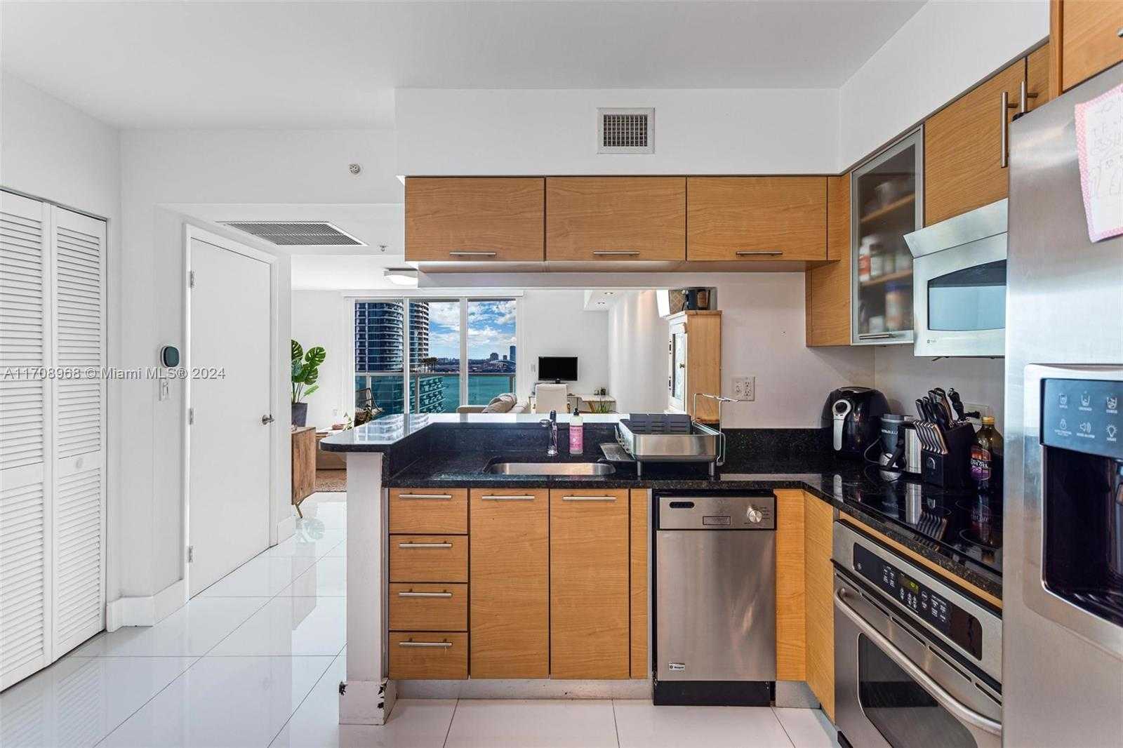 Small Image of 31 SOUTH EAST 5TH ST #2106, Miami Number 3