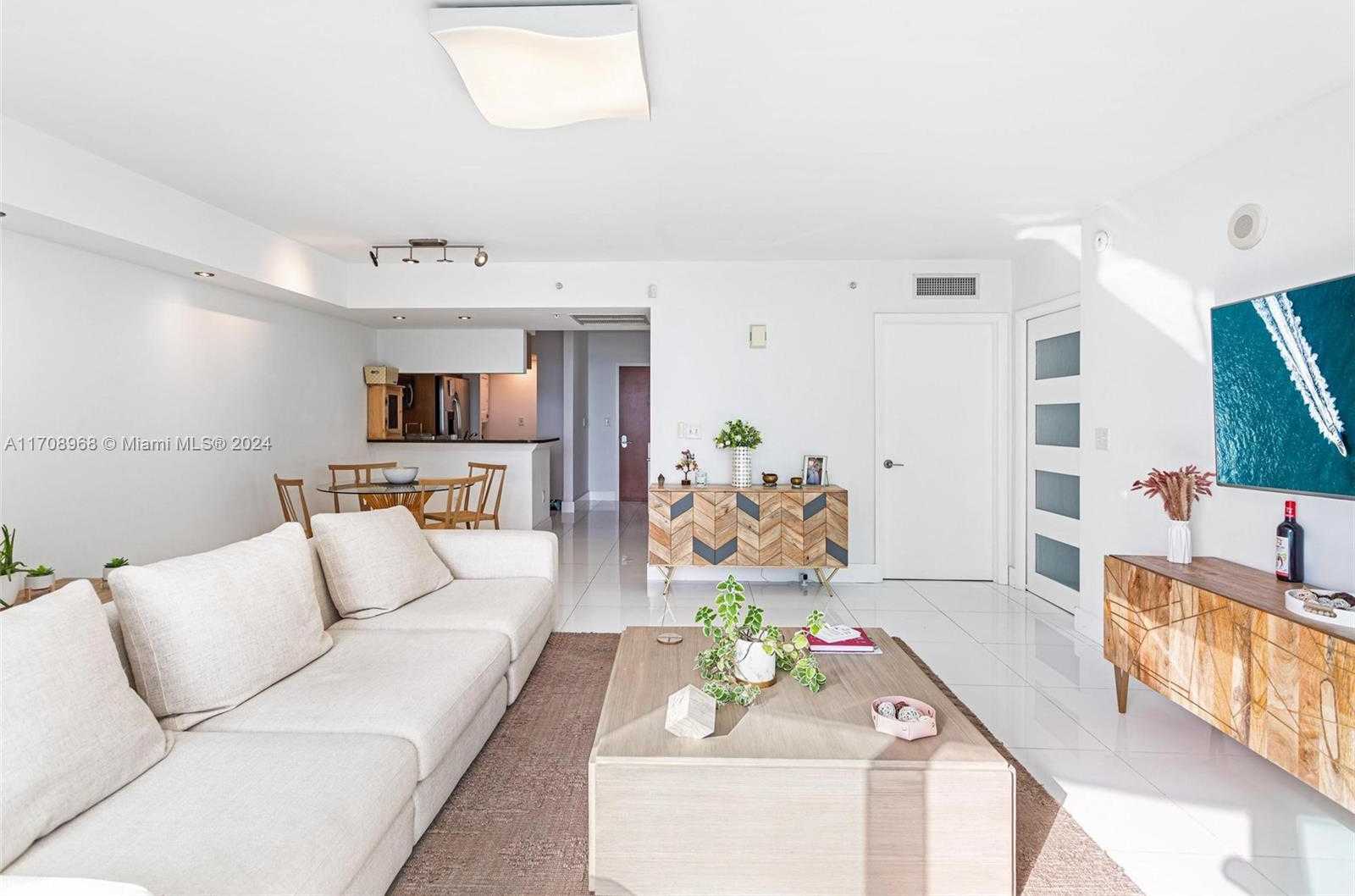 Small Image of 31 SOUTH EAST 5TH ST #2106, Miami Number 6
