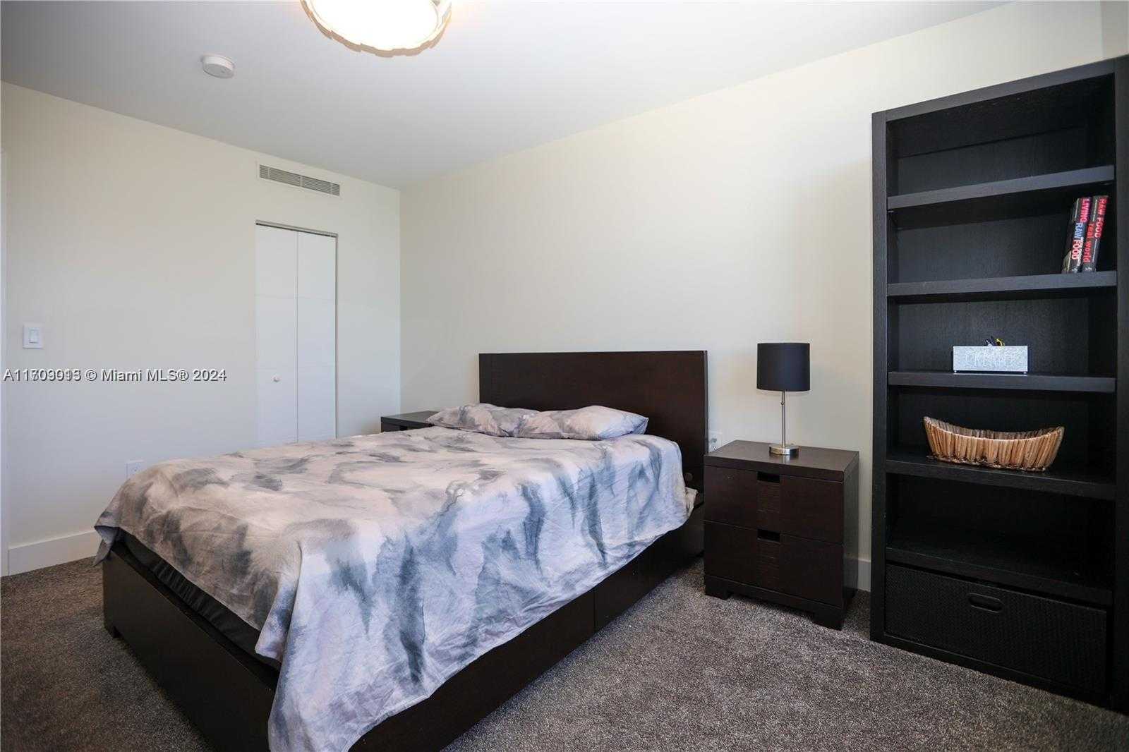 Small Image of 300 BAYVIEW DR #216, Sunny Isles Beach Number 13
