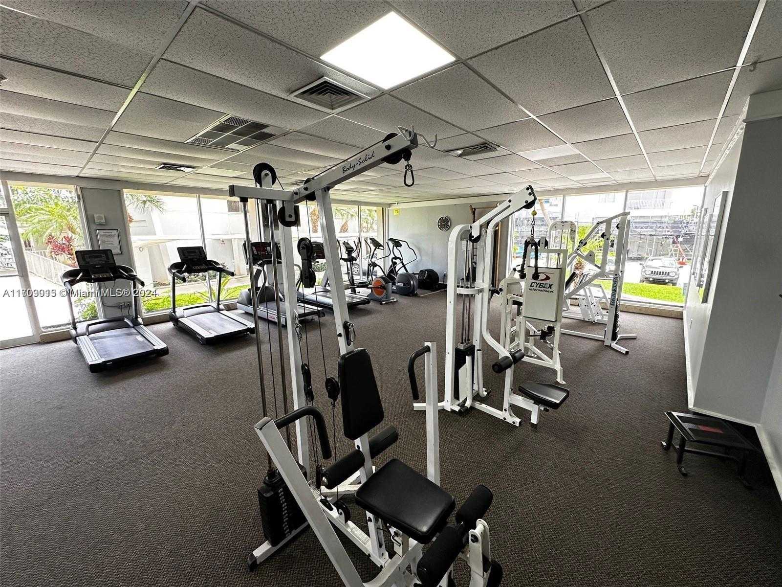 Small Image of 300 BAYVIEW DR #216, Sunny Isles Beach Number 26