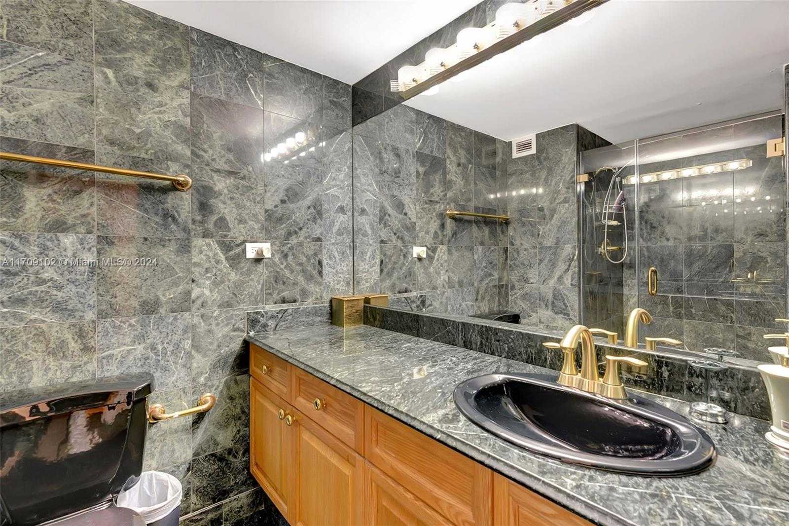 Small Image of 2301 COLLINS AVE #1206, Miami Beach Number 15