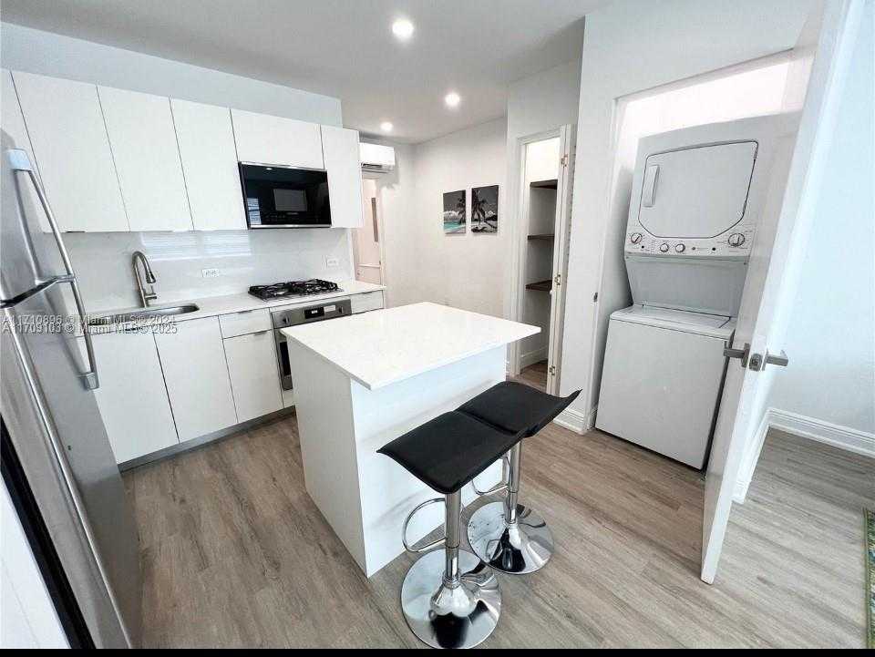 Small Image of 1407 MERIDIAN AVE #10, Miami Beach Number 5