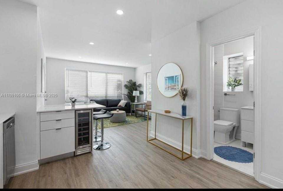 Small Image of 830 9TH ST #25, Miami Beach Number 6