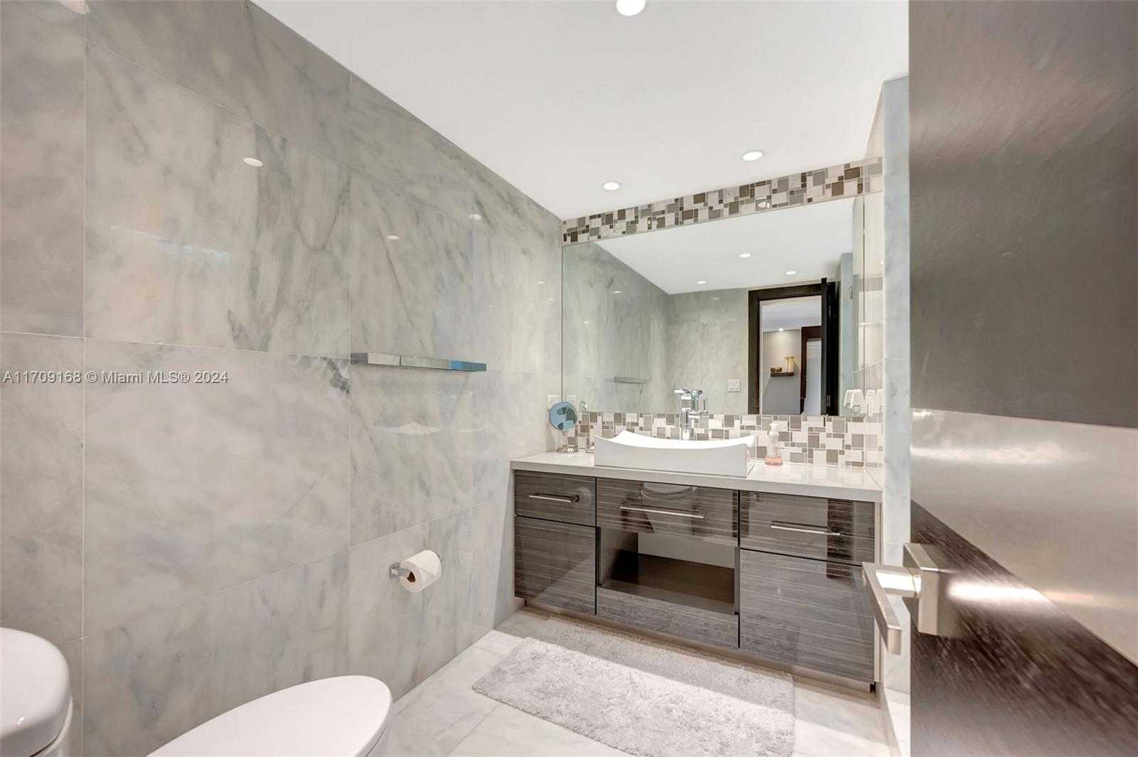 Small Image of 2301 COLLINS AVE #307, Miami Beach Number 15