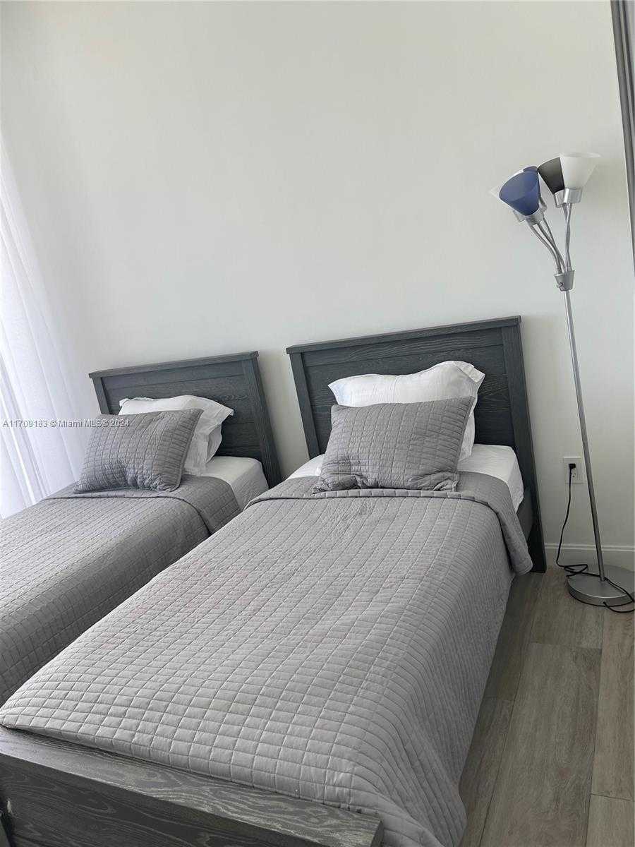 Small Image of 55 SOUTH WEST 9TH ST #4406, Miami Number 12