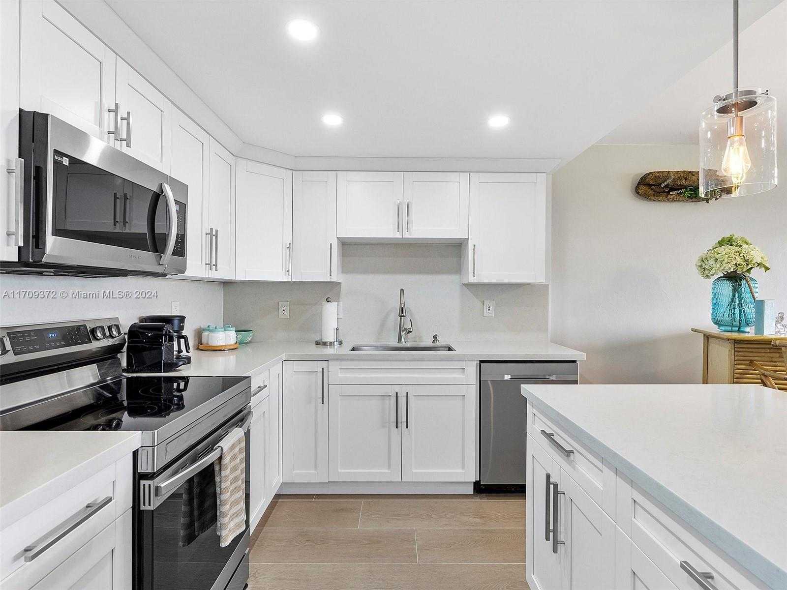 Small Image of 3111 NORTH OCEAN DR #1111, Hollywood Number 3
