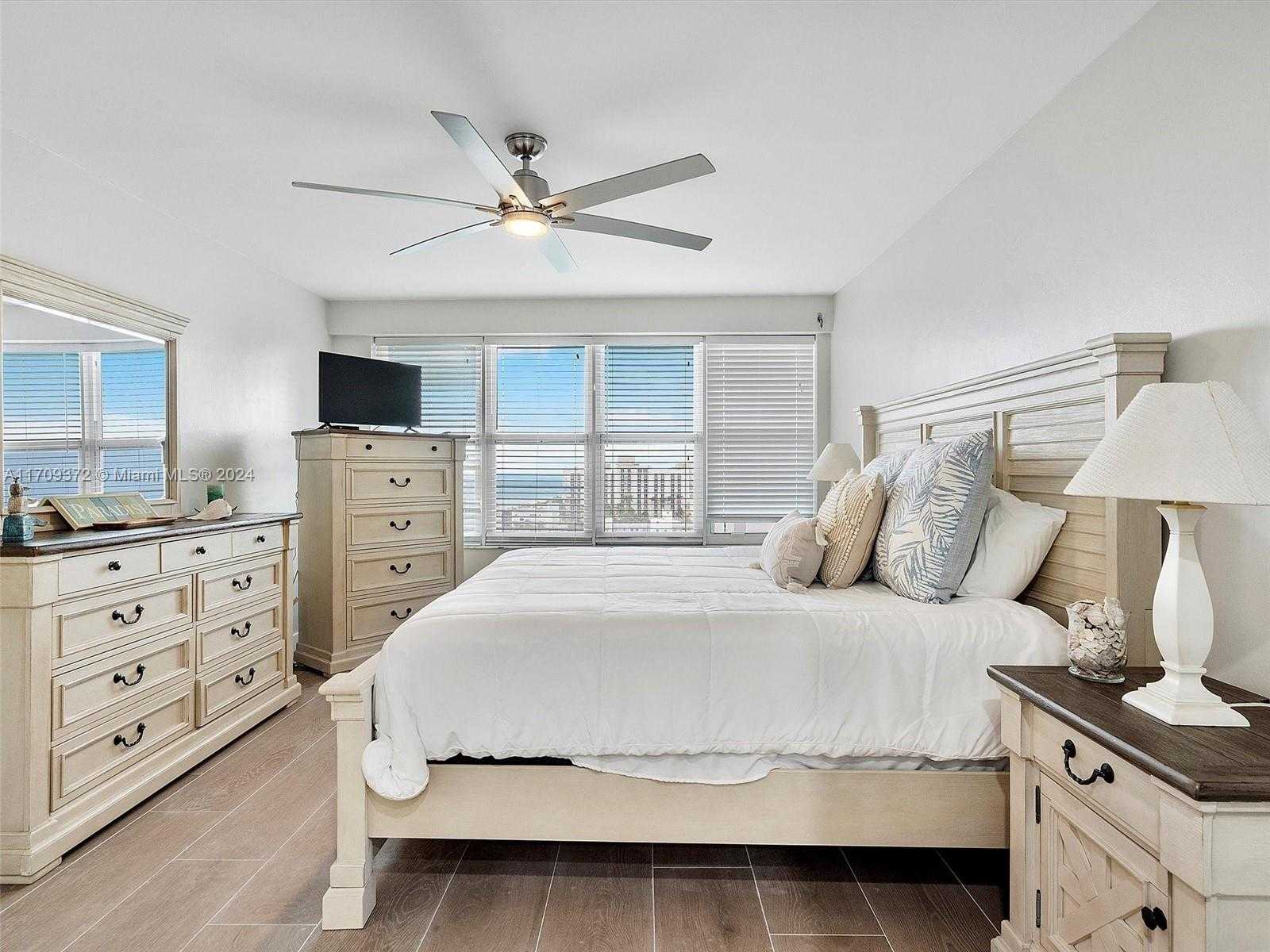 Small Image of 3111 NORTH OCEAN DR #1111, Hollywood Number 9