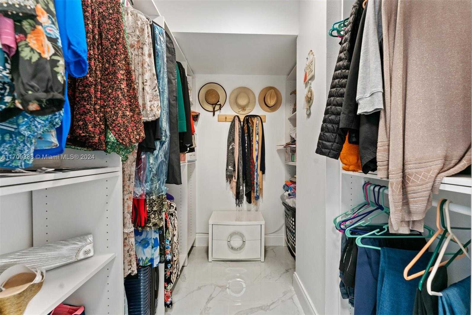 Small Image of 2500 PARKVIEW DR #2303, Hallandale Beach Number 11