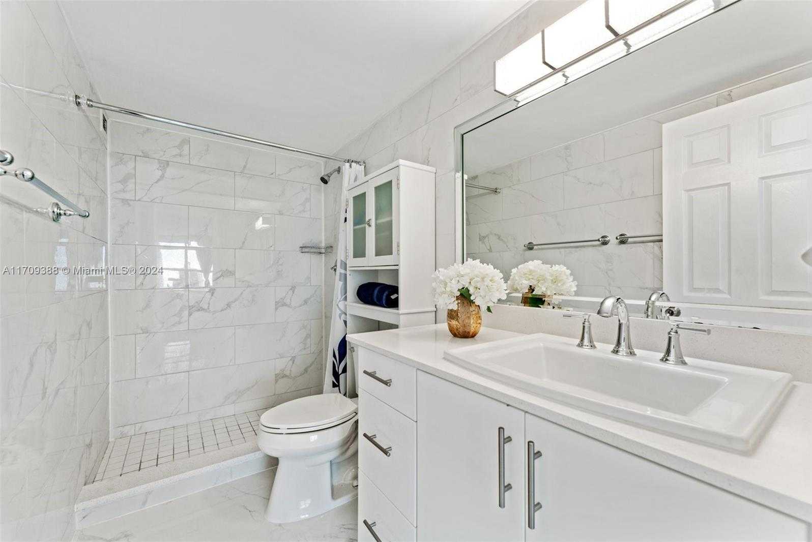Small Image of 2500 PARKVIEW DR #2303, Hallandale Beach Number 15