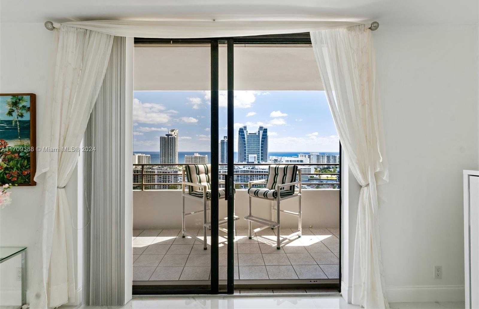 Small Image of 2500 PARKVIEW DR #2303, Hallandale Beach Number 18