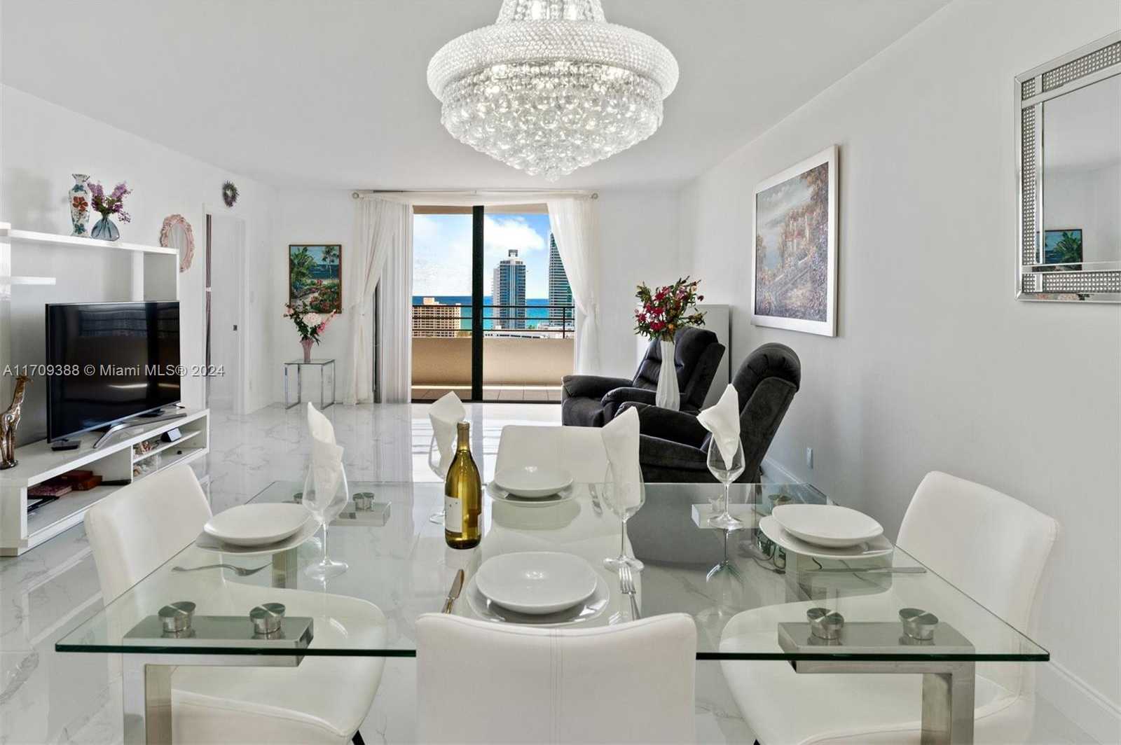 Small Image of 2500 PARKVIEW DR #2303, Hallandale Beach Number 4