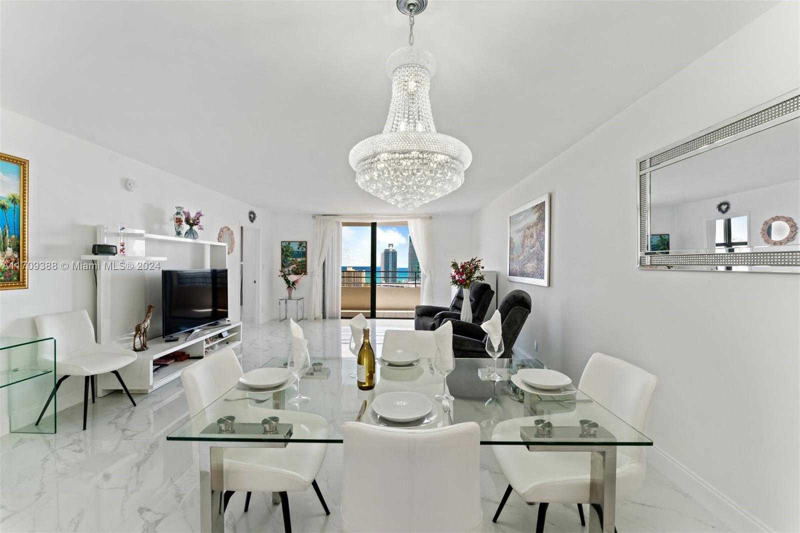 Small Image of 2500 PARKVIEW DR #2303, Hallandale Beach Number 5