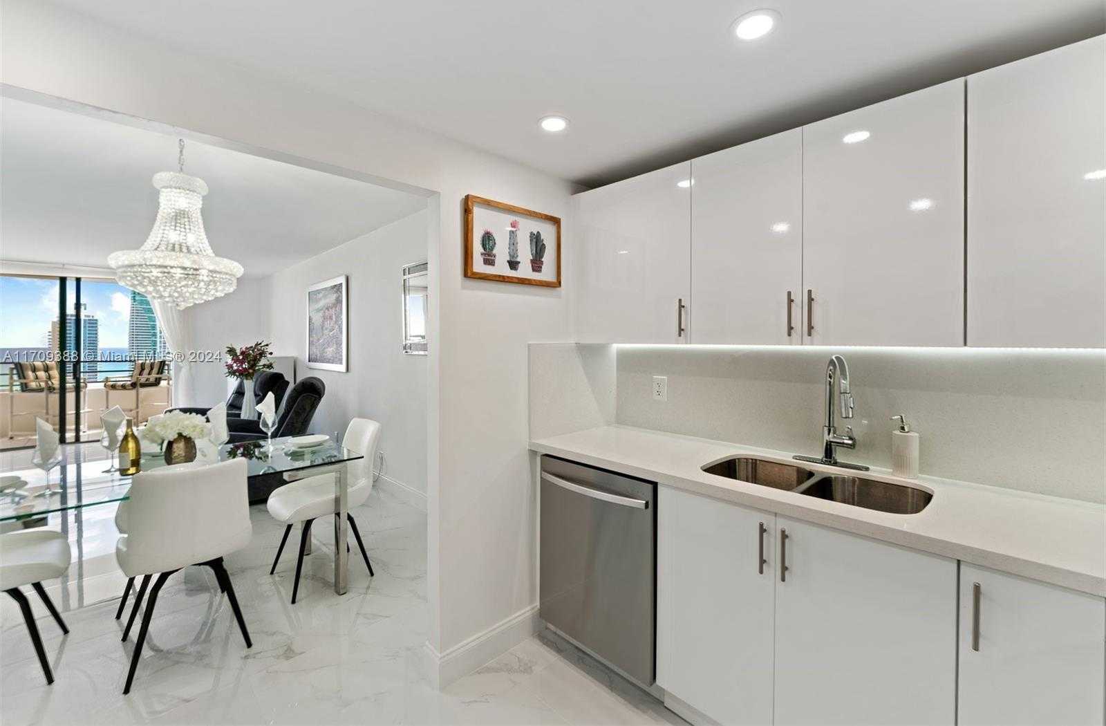 Small Image of 2500 PARKVIEW DR #2303, Hallandale Beach Number 7