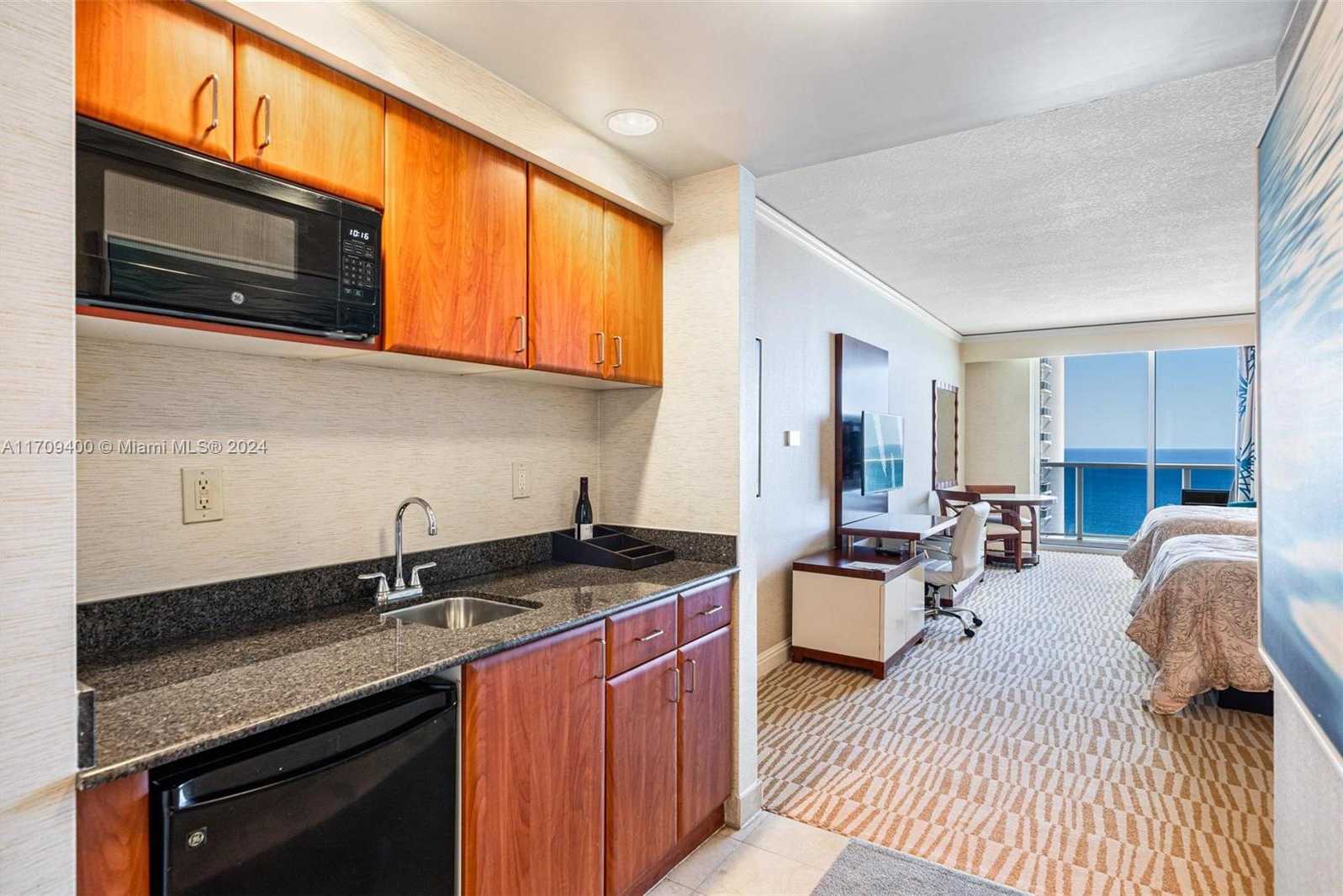 Small Image of 18001 COLLINS AVE #3006, Sunny Isles Beach Number 14