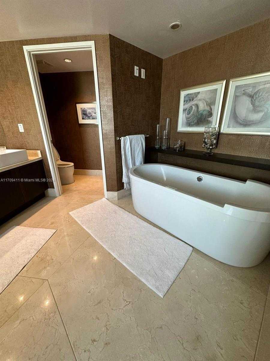 Small Image of 200 SUNNY ISLES BLVD #2-UPH2, Sunny Isles Beach Number 27
