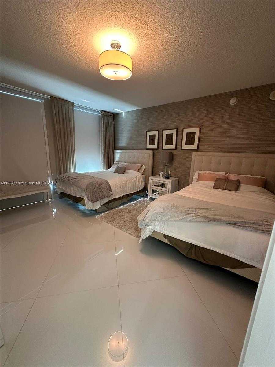 Small Image of 200 SUNNY ISLES BLVD #2-UPH2, Sunny Isles Beach Number 31