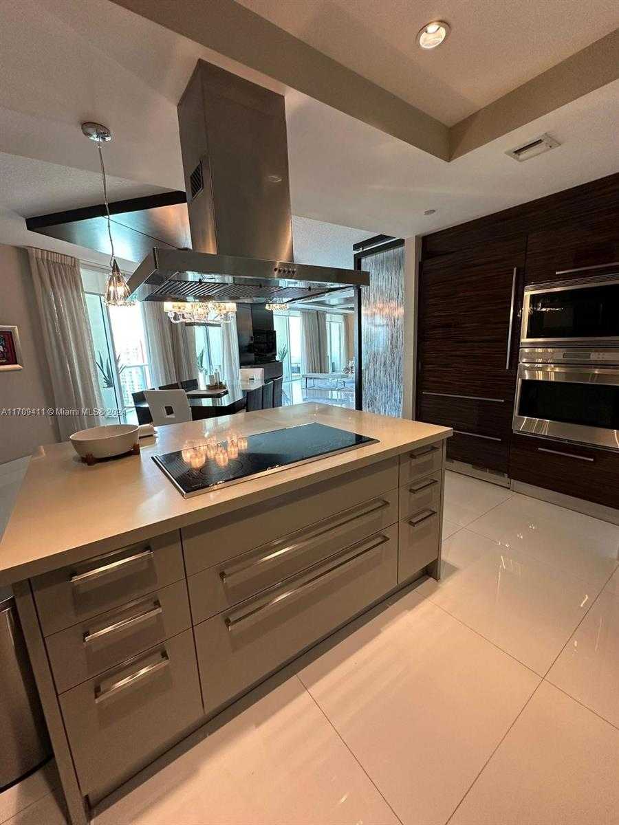 Small Image of 200 SUNNY ISLES BLVD #2-UPH2, Sunny Isles Beach Number 4